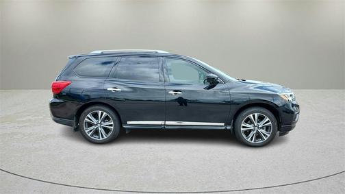 2018 Nissan Pathfinder Platinum