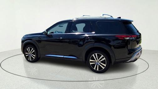 Black 2023 Nissan Pathfinder Platinum