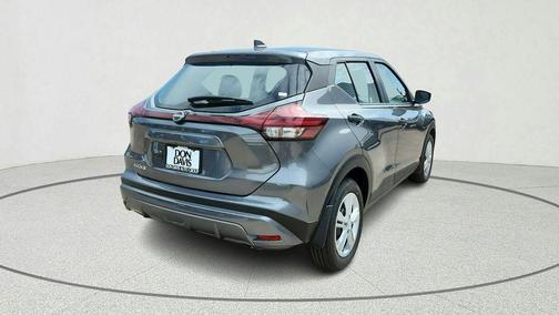 Gun Metallic 2025 Nissan Kicks Play S
