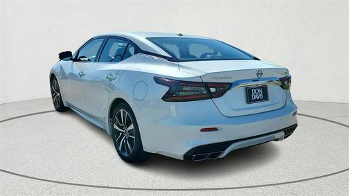 2023 Nissan Maxima SV