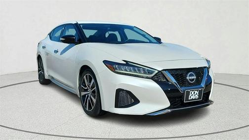 2023 Nissan Maxima SV