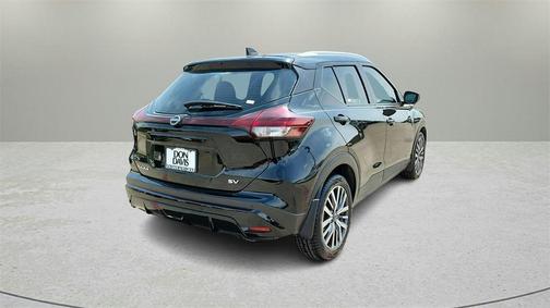 2023 Nissan Kicks SV