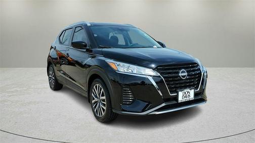 2023 Nissan Kicks SV