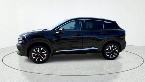 Super Black 2027 Nissan Kicks SV