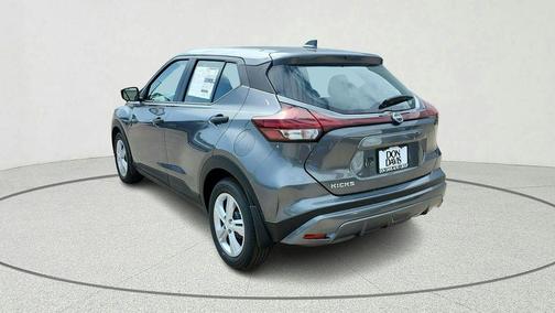 Gun Metallic 2025 Nissan Kicks Play S