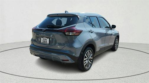 2023 Nissan Kicks SV