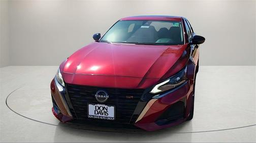 2025 Nissan Altima SR