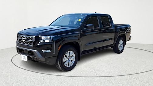 Black 2024 Nissan Frontier SV