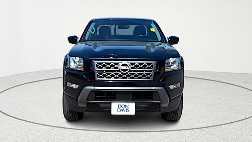 Black 2024 Nissan Frontier SV