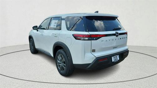2025 Nissan Pathfinder S