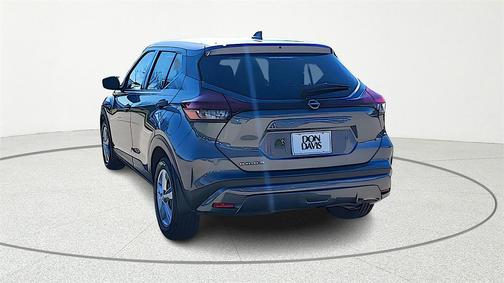 2022 Nissan Kicks S