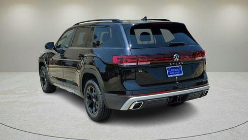 Deep Black Pearl Effect 2025 Volkswagen Atlas 2.0T Peak Edition