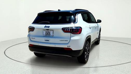 Bright White Clearcoat 2024 Jeep Compass Limited