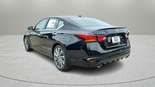 2025 Nissan Altima SL