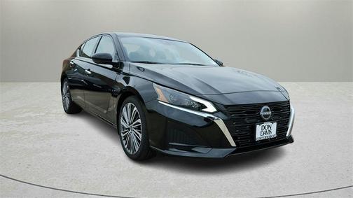 2025 Nissan Altima SL