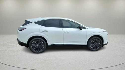 Everest White P 2026 Nissan Murano Platinum