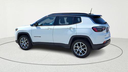 Bright White Clearcoat 2025 Jeep Compass Limited