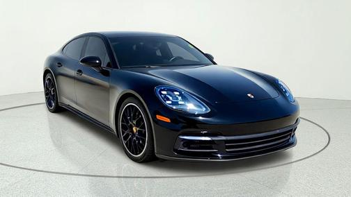 Jet Black Metallic 2018 Porsche Panamera 4S