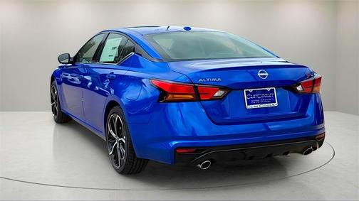 2025 Nissan Altima SR