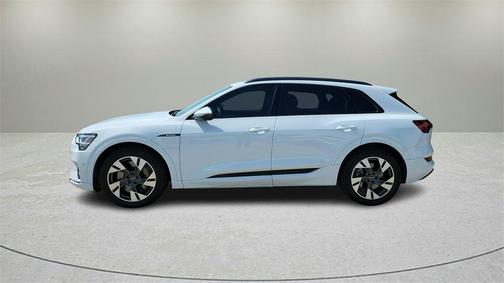 2022 Audi e-tron Premium