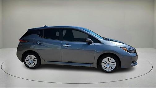 2023 Nissan Leaf S