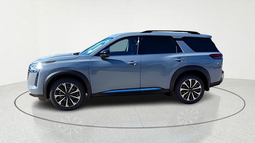 Boulder Gray Metallic 2026 Nissan Pathfinder Platinum