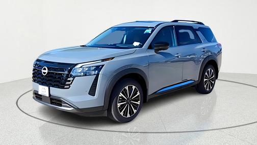 Boulder Gray Metallic 2026 Nissan Pathfinder Platinum