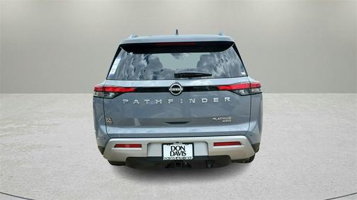 2025 Nissan Pathfinder Platinum