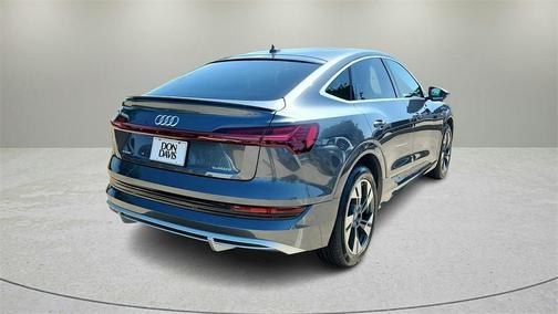 2021 Audi e-tron Premium