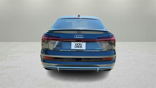 2021 Audi e-tron Premium