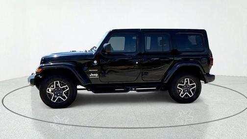 Black Clearcoat 2024 Jeep Wrangler Sahara