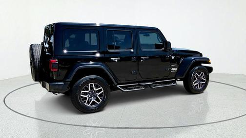 Black Clearcoat 2024 Jeep Wrangler Sahara