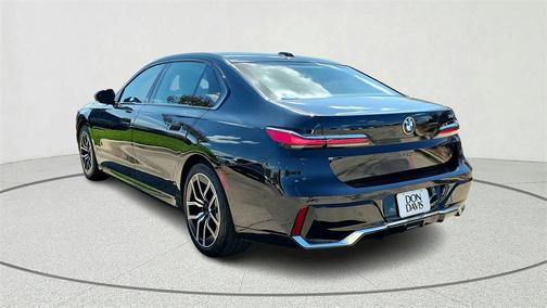 2024 BMW 740 i