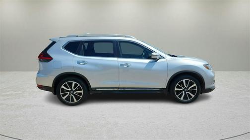 2020 Nissan Rogue SL