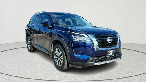 2024 Nissan Pathfinder SL