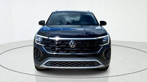 Deep Black Pearl Effect 2024 Volkswagen Atlas Cross Sport 2.0T SEL