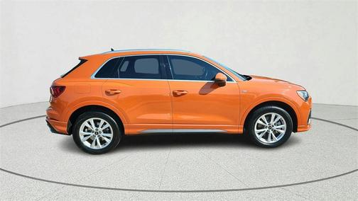 2022 Audi Q3 45 S line Premium