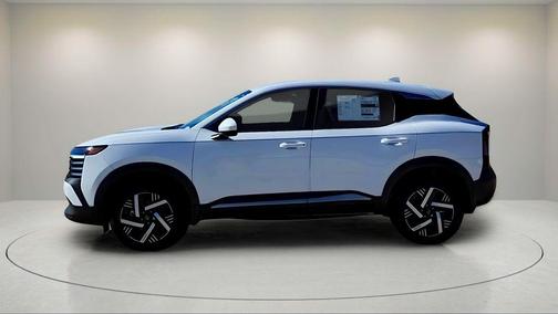 Aspen White Tri 2026 Nissan Kicks SV