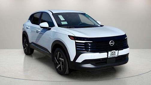 Aspen White Tri 2026 Nissan Kicks SV