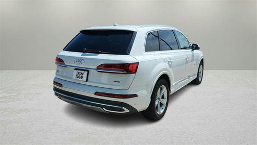 2024 Audi Q7 45 Premium Plus