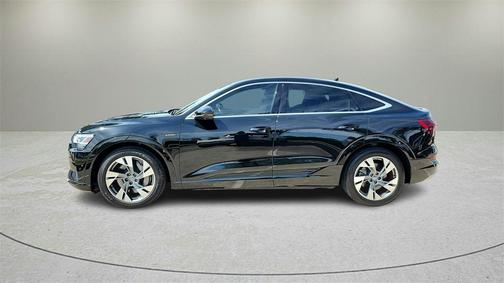 2020 Audi e-tron Premium Plus
