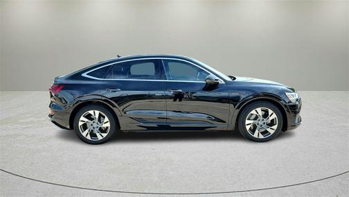 2020 Audi e-tron Premium Plus