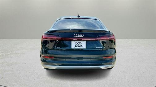 2020 Audi e-tron Premium Plus