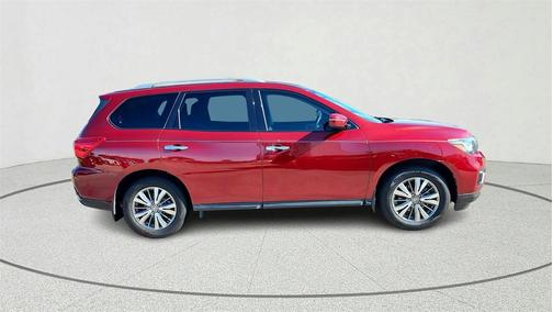 2018 Nissan Pathfinder S