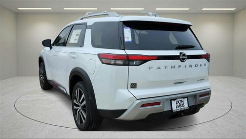 2025 Nissan Pathfinder Platinum