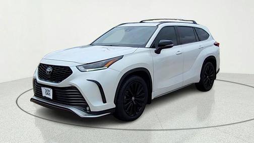 Pearl 2023 Toyota Highlander XSE