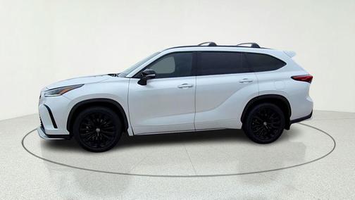Pearl 2023 Toyota Highlander XSE