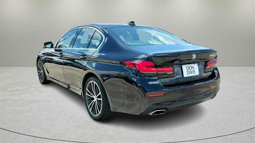 2022 BMW 530 i