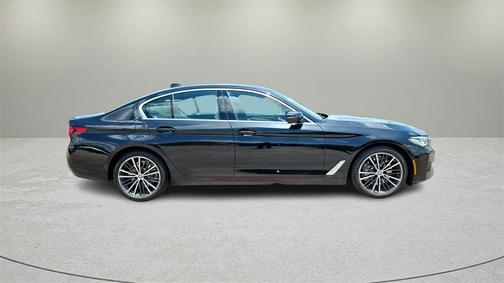 2022 BMW 530 i
