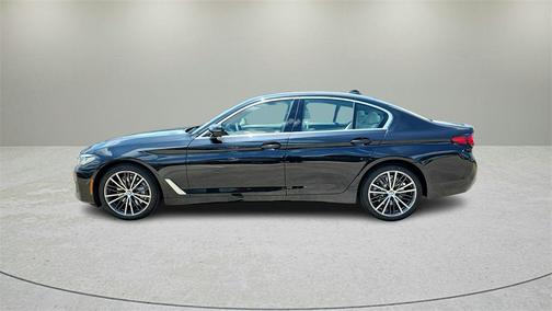 2022 BMW 530 i